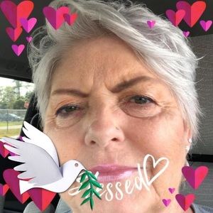 Meet your Posher, Debbie